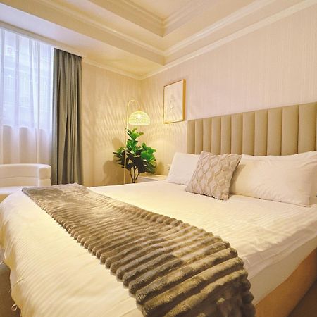 Meworld Hotel - Sanchong Taipei Extérieur photo