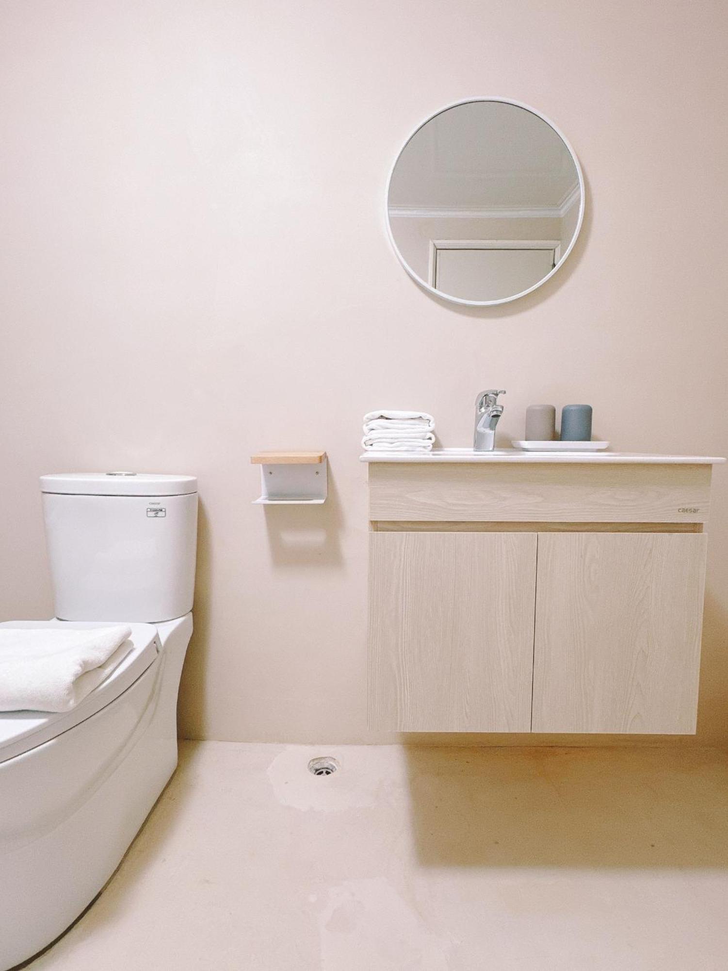 Meworld Hotel - Sanchong Taipei Extérieur photo